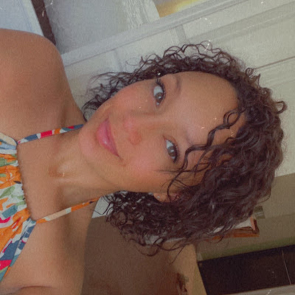 Meet your Posher, Addie - Picture 1 of 1